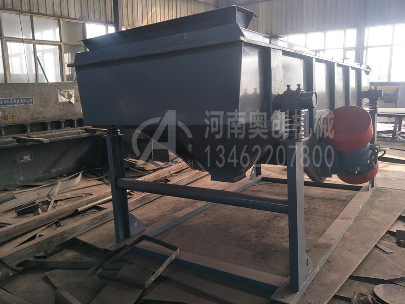 陶粒砂分级直线筛选机的装网方式