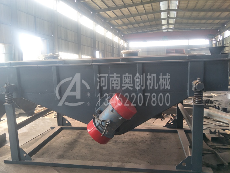 在使用直线振动筛中投料不均匀会产生哪些后果