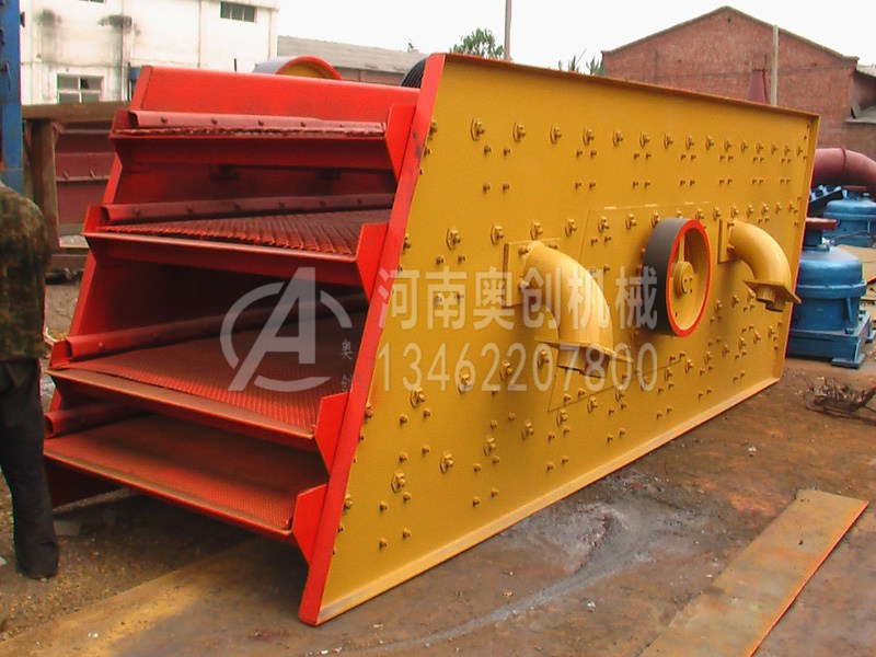 如果在使用圆振筛的过程中材料量太大，设备筛网会松弛