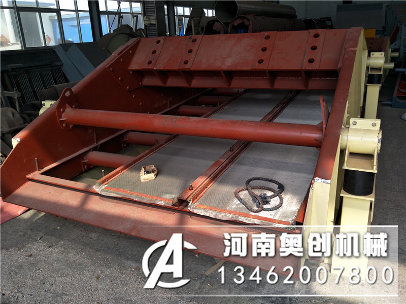 用于脱水筛的框架加强侧板肋振动筛