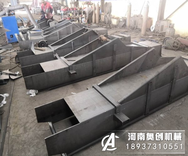 石英砂直线筛的的不同材质大概价格是多少？