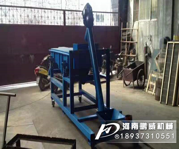 直线振动筛在筛湿沙有时会堵网如何清理振动筛筛网？