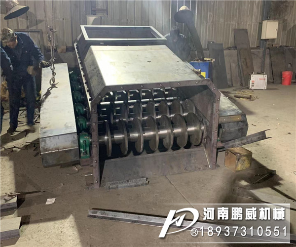 交叉滚轴筛分机