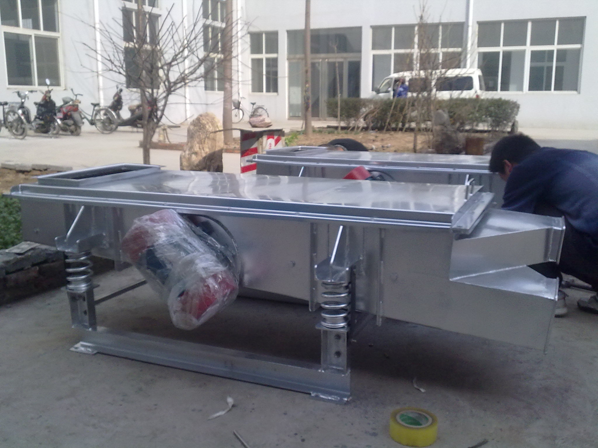 直线振动筛激振力轨迹